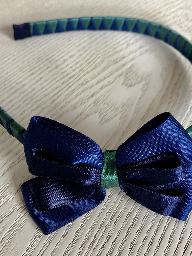 Diadema Trenzada con Corbatín 5