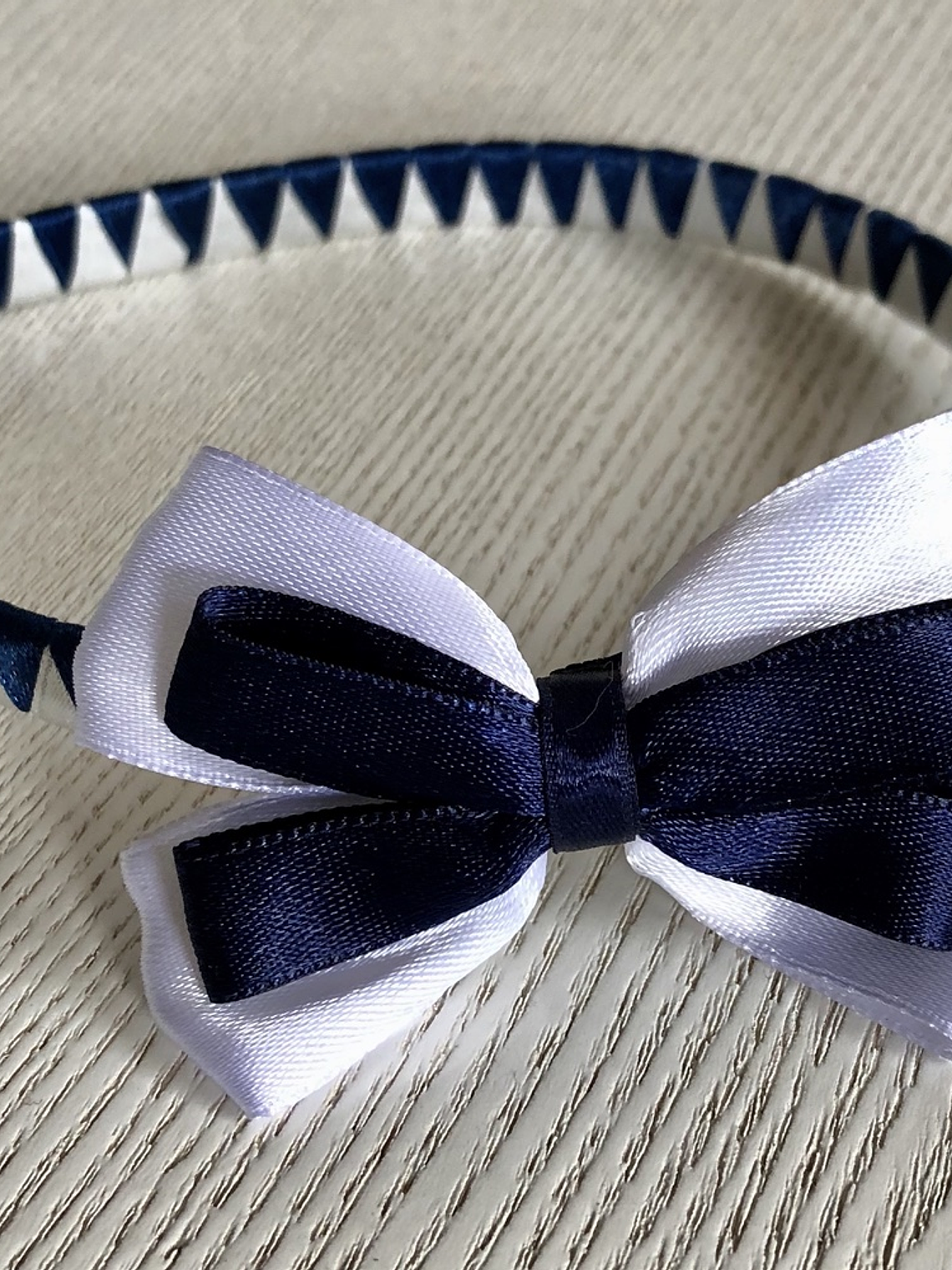 Diadema Trenzada con Corbatín 6