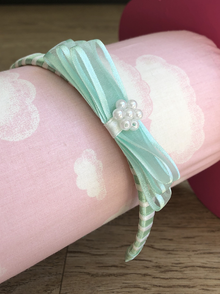 Balaca Corbatín Perlas 2