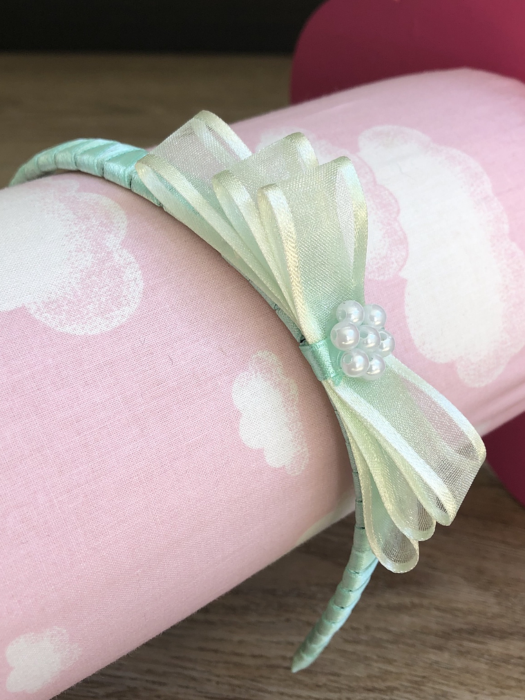 Balaca Corbatín Perlas 4