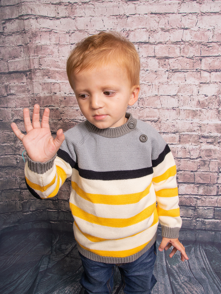 Sweater Combinado Cuatro Colores (gris, negro, blanco, amarillo) 2