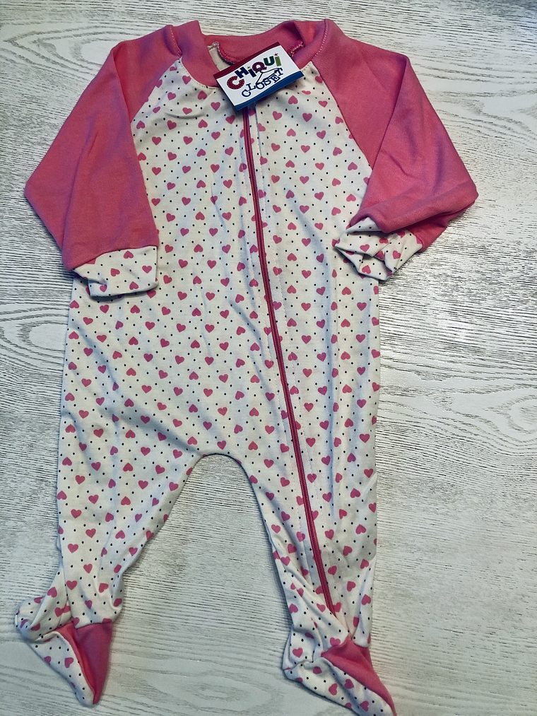 Pijama Enteriza Bebé Corazones 1