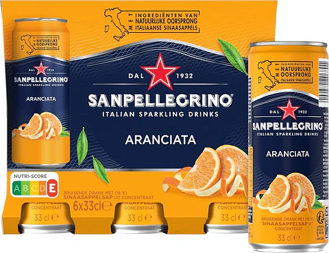 Agua mineral natural con gas con zumo natural de naranja a partir de concentrado. Pack 6x33cl