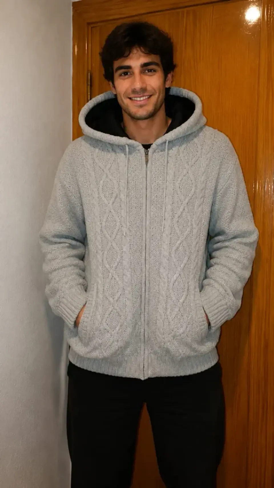 Chaqueta de punto gris con cremallera 2