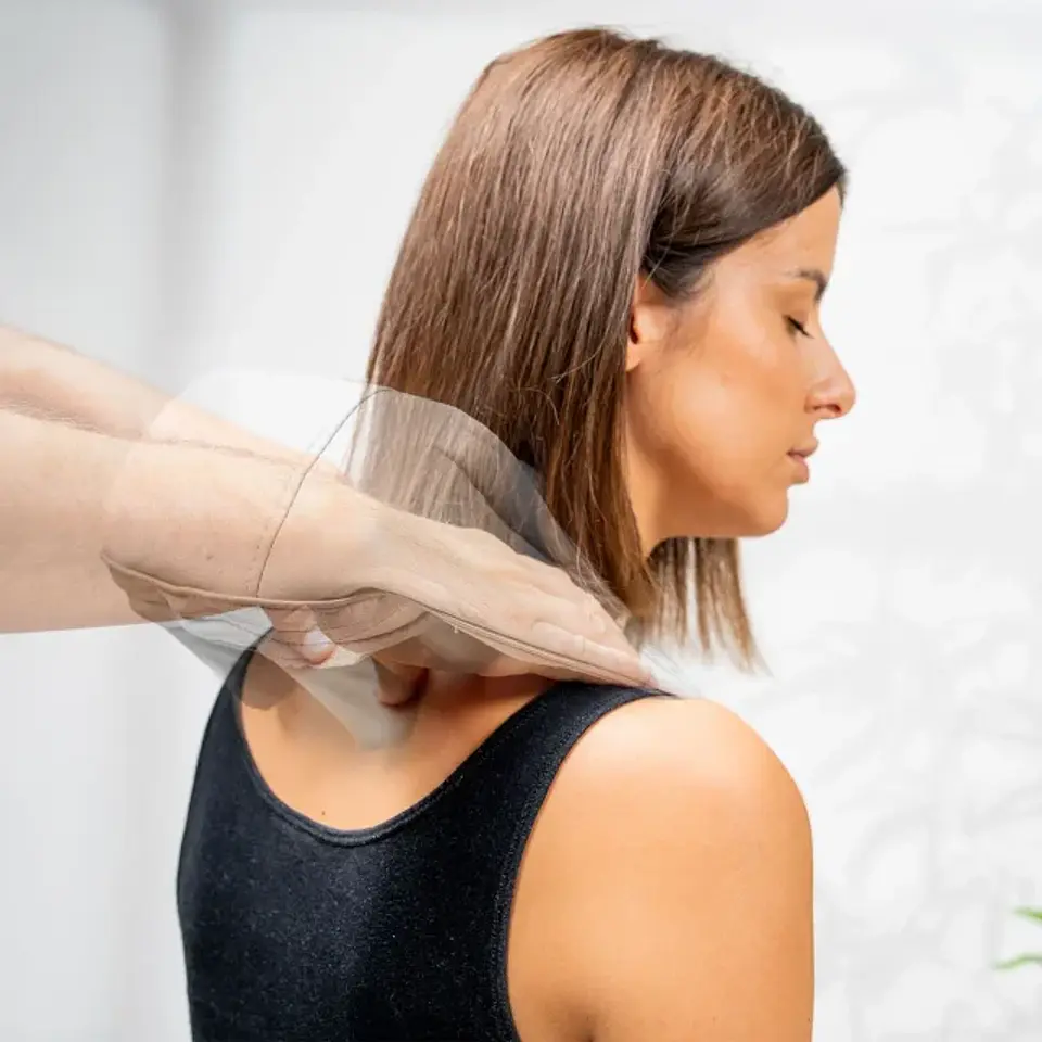 Masajeador eléctrico para espalda y cuello con función de calor. 4