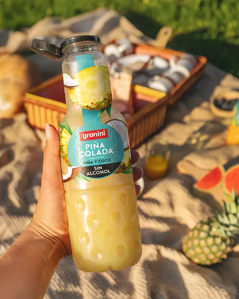 Mocktail piña colada sin alcohol