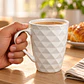 Taza Minimalista Con Textura De Diamantes - thumbnail 2