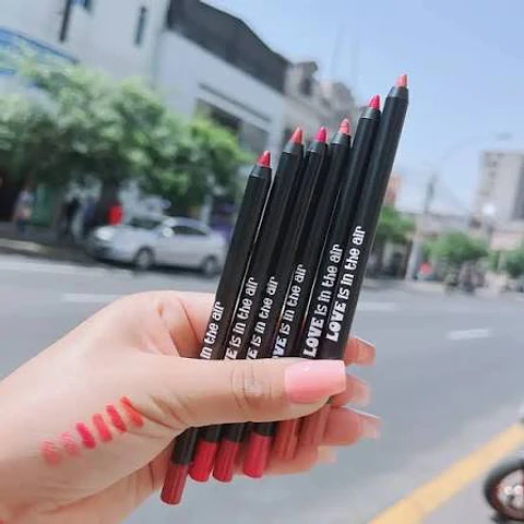  Lapiz Delineador de Labios Love Is In The Air - Jarusa