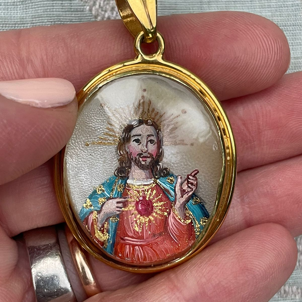 Medalla de Virgen de los Rayos y Sagrado Corazón bañada en oro de 18 k 