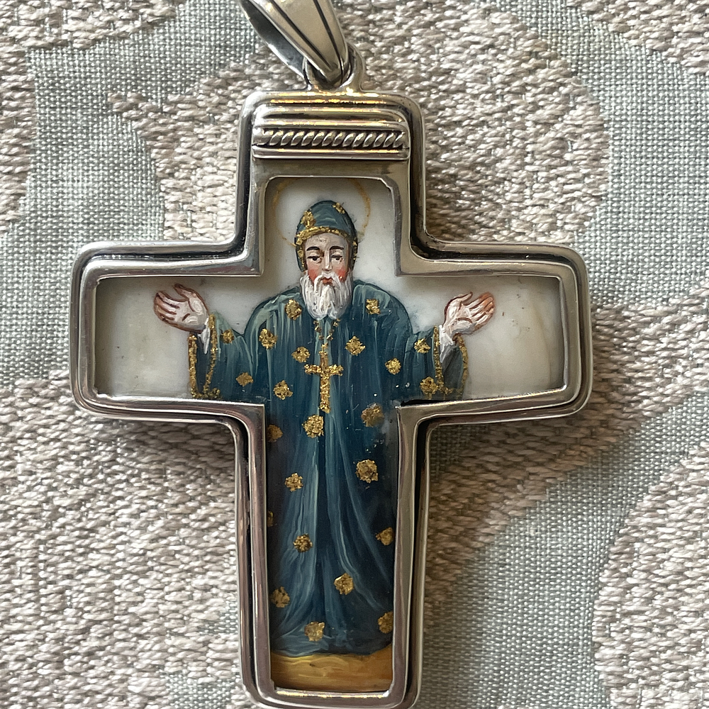 Cruz San Chárbel y Virgen de Guadalupe