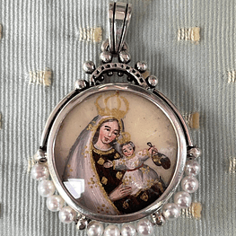 Maravilloso escapulario de la Virgen del Carmen y el Sagrado Corazón con perlas 