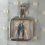 Medalla de San Carlo Acutis y Virgen de los Rayos 