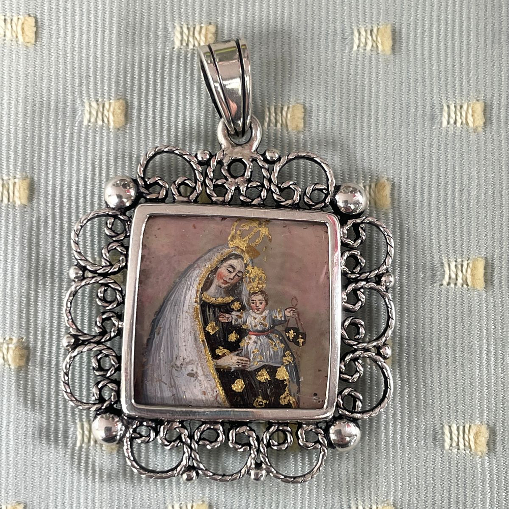 Maravillosa medalla de la Virgen del Carmen y San Charbel 