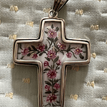 Maravillosa cruz de flores y Santísima Trinidad 