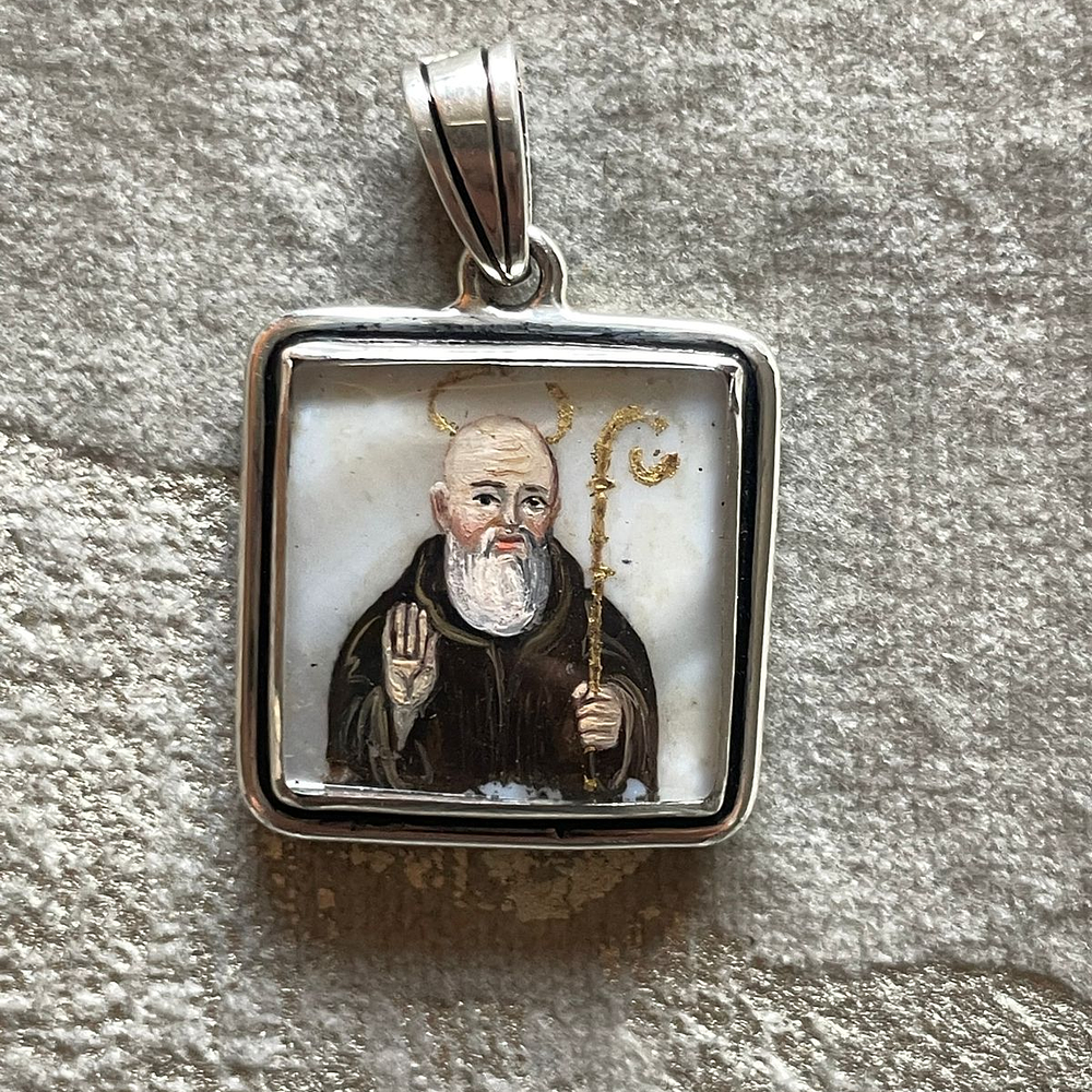 Medalla San Benito y Virge Mater