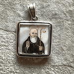 Medalla San Benito y Virge Mater