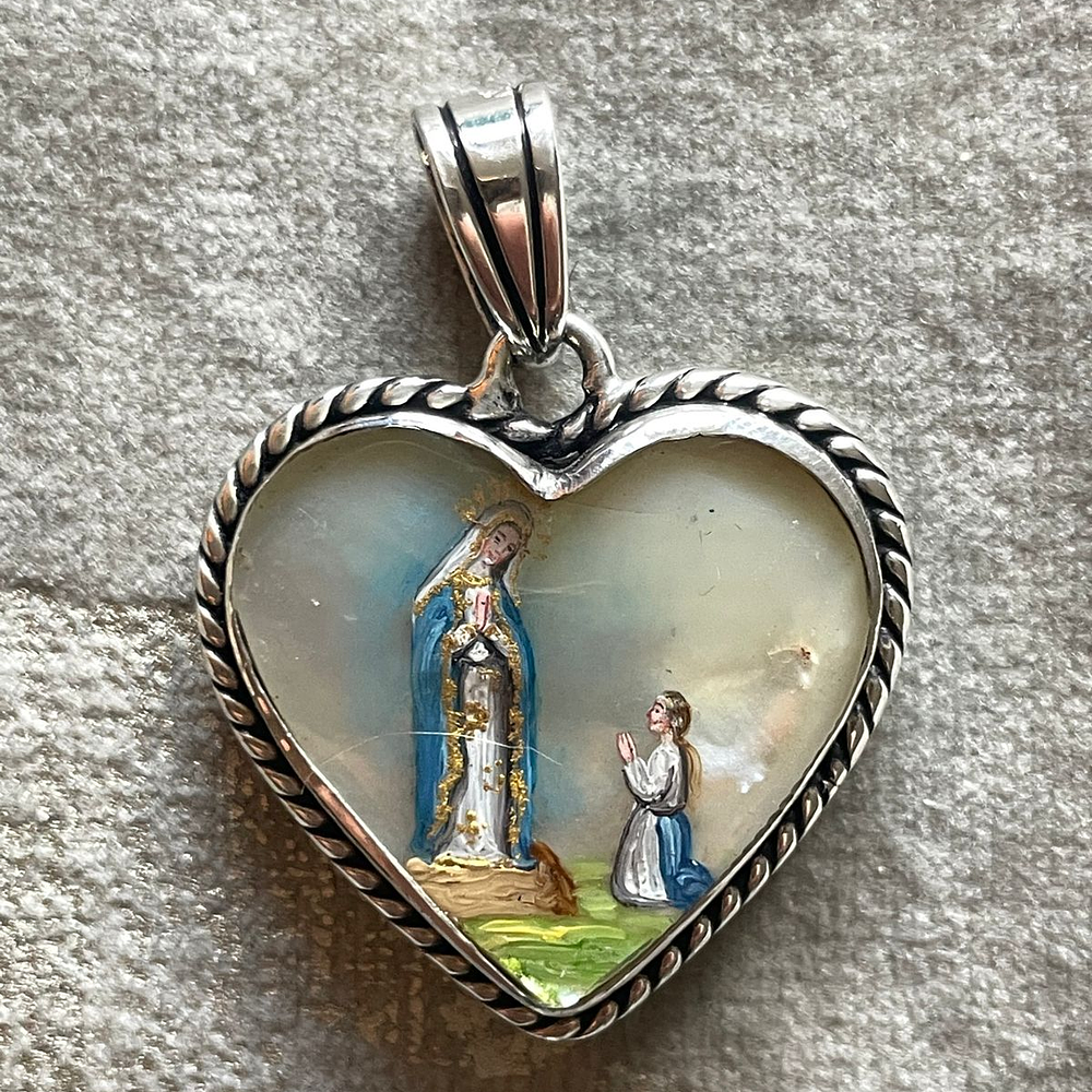 Medalla Corazón Divino Niño y Virgen de Lourdes