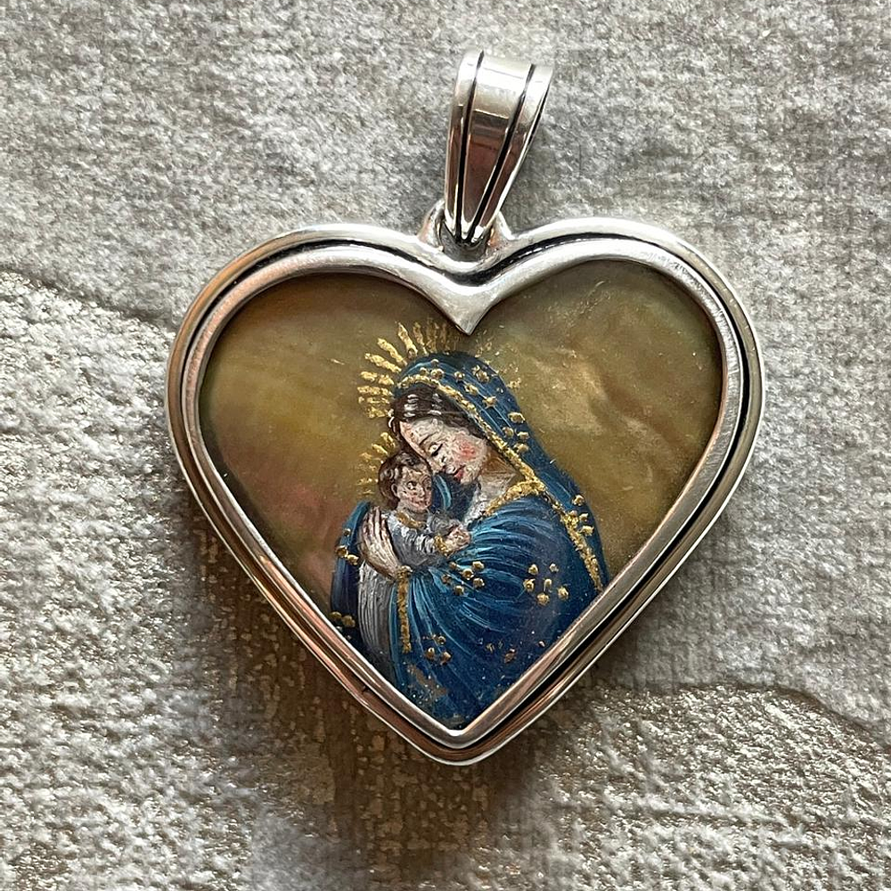 Medalla Corazón Virgen con el Niño y San José