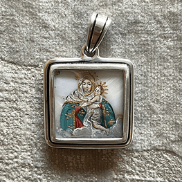 Medalla Virgen Desatanudos y San Charbel