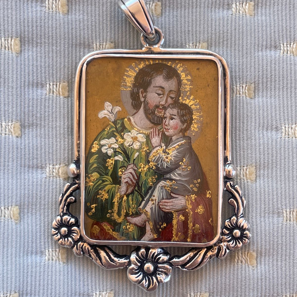 Medalla Virgen con el Niño y San José