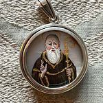 San Benito y 2 medallas más