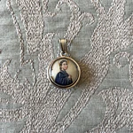 Medalla Virgen de Loudes y Santa Ema