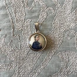Medalla Virgen de Loudes y Santa Ema