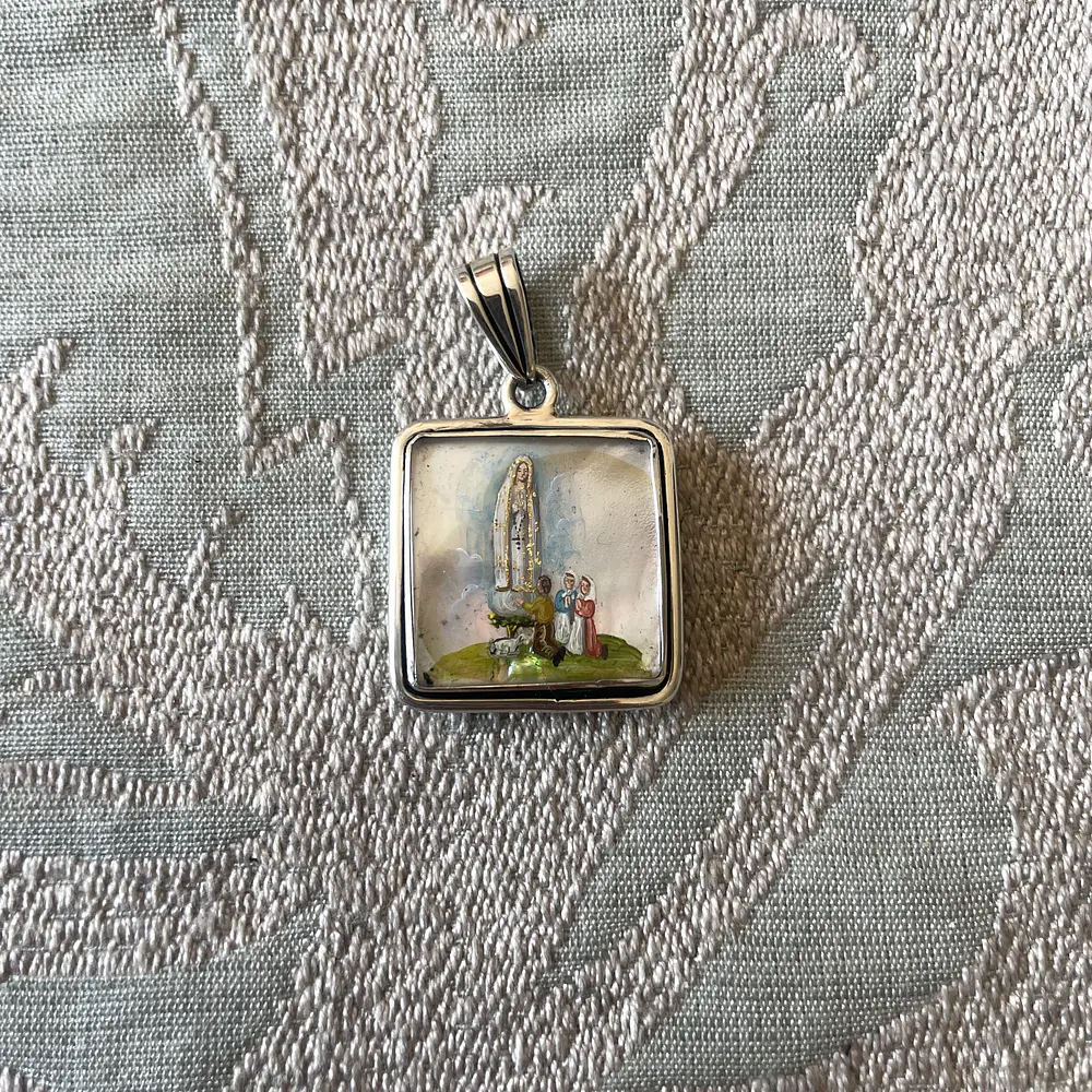 Medalla Virgen de Lourdes y Virgen de Fátima