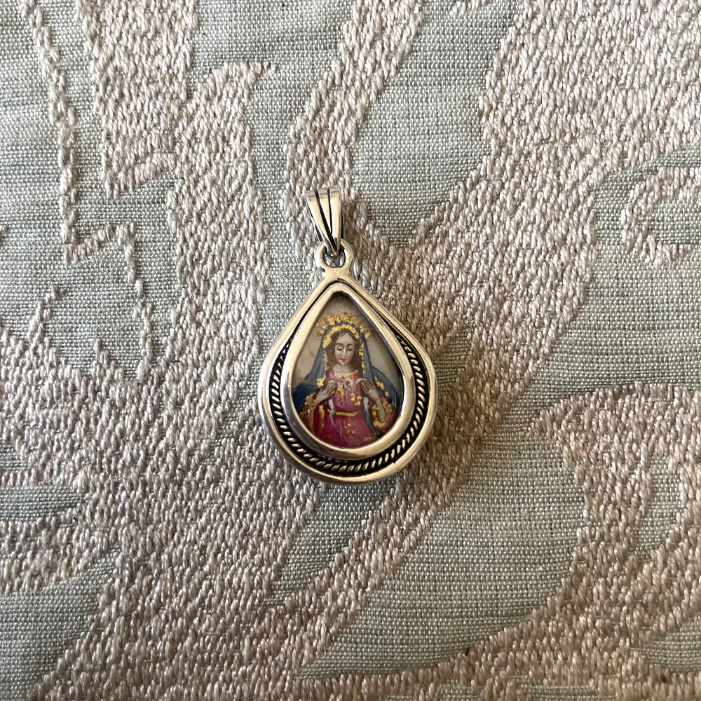 Medalla Virgen Desatanudos y San José