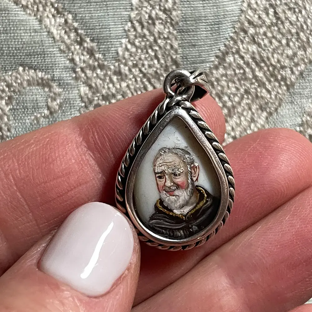 Medalla Gota del Consuelo: Sagrado Corazón de Jesús y San Pío de Pietrelcina