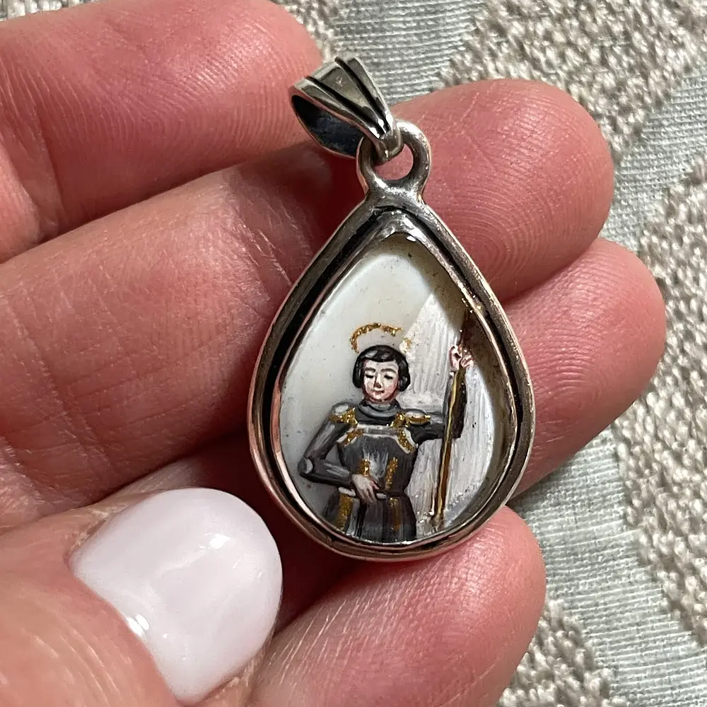 Medalla Gota de la Valentía: San Ignacio de Loyola y Santa Juana de Arco