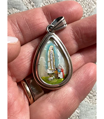 Medalla Gota de la Virgen de los Rayos y la Virgen de Fátima