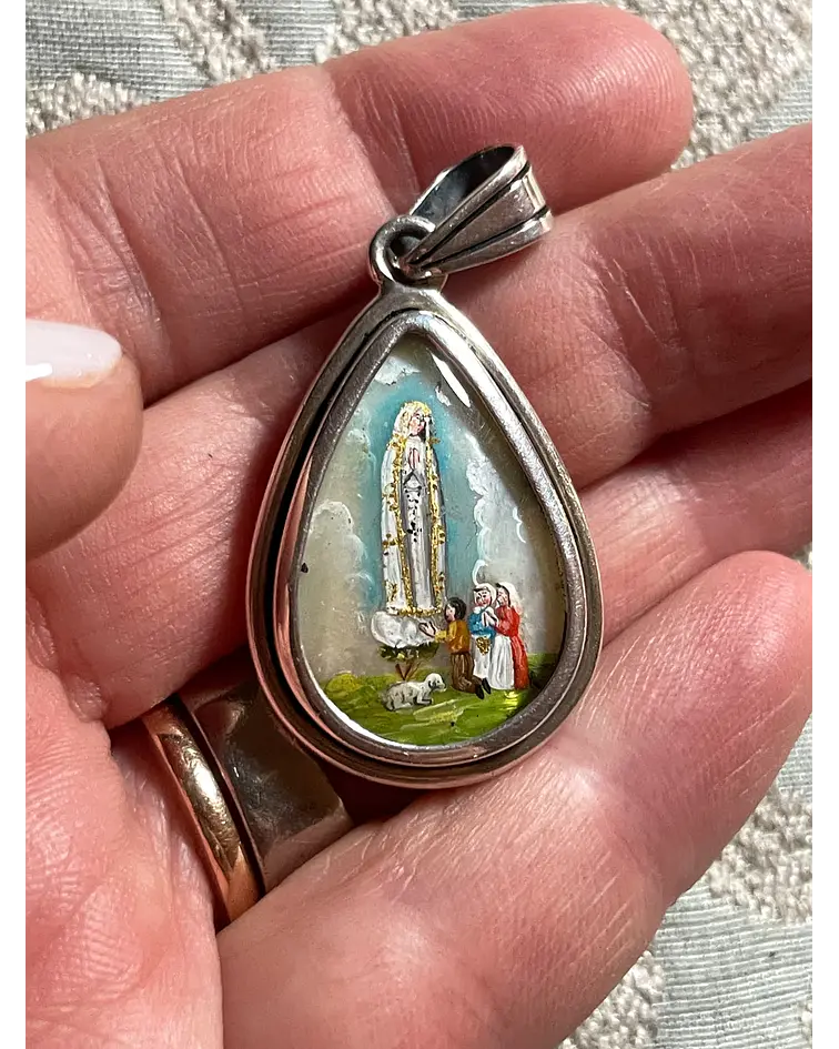 Medalla Gota de la Virgen de los Rayos y la Virgen de Fátima