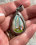 Medalla Gota de la Virgen de los Rayos y la Virgen de Fátima