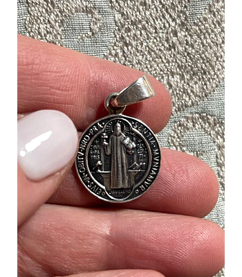 Medalla de San Benito en Plata 950