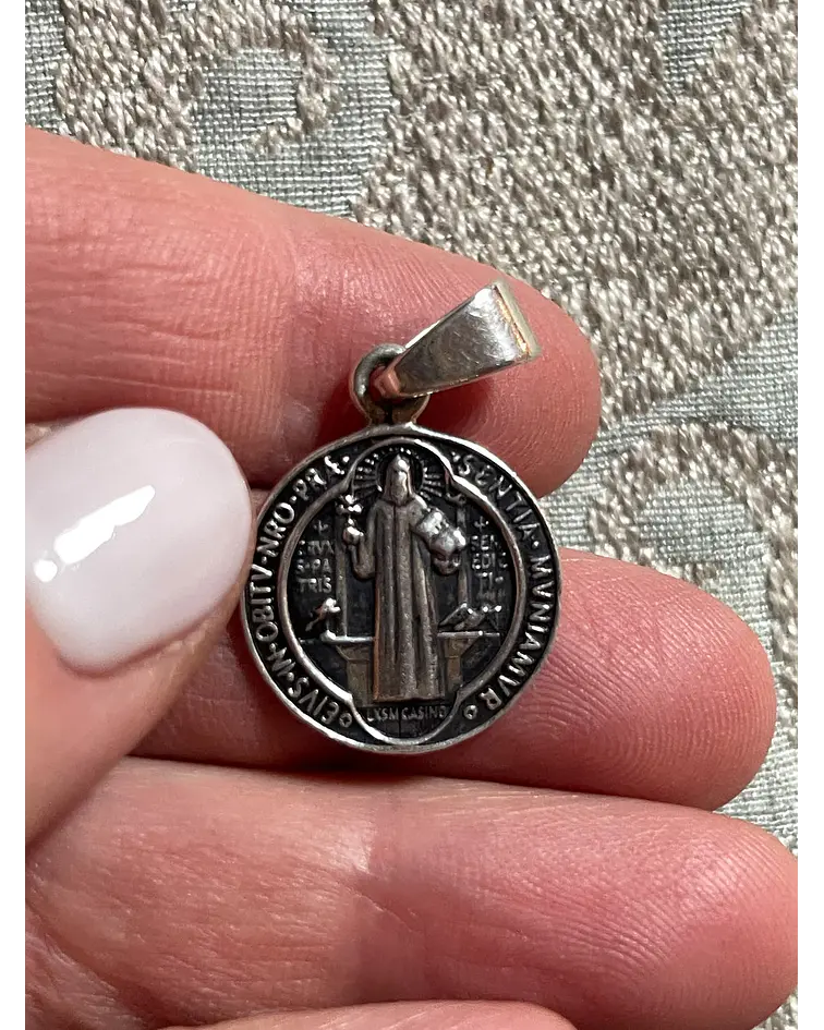 Medalla de San Benito en Plata 950