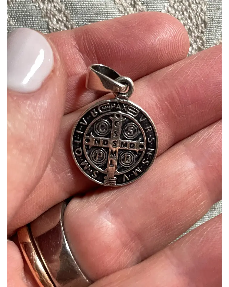 Medalla de San Benito en Plata 950