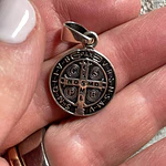 Medalla de San Benito en Plata 950