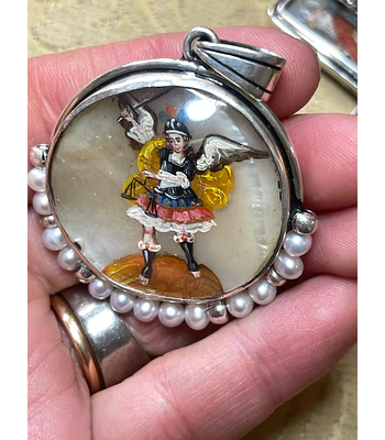 Maravillosa medalla de la Virgen de Guadalupe y San Miguel 
