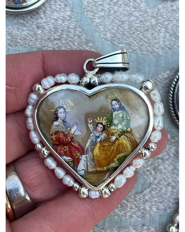 Corazón Sagrada Familia y San José con el Niño – Plata 950, nácar y perlas