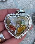 Corazón Sagrada Familia y San José con el Niño – Plata 950, nácar y perlas