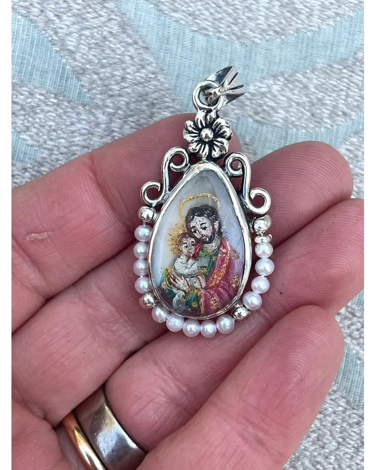 Medalla Gota San José con el Niño y Virgen del Carmen – Plata 950, nácar y perlas