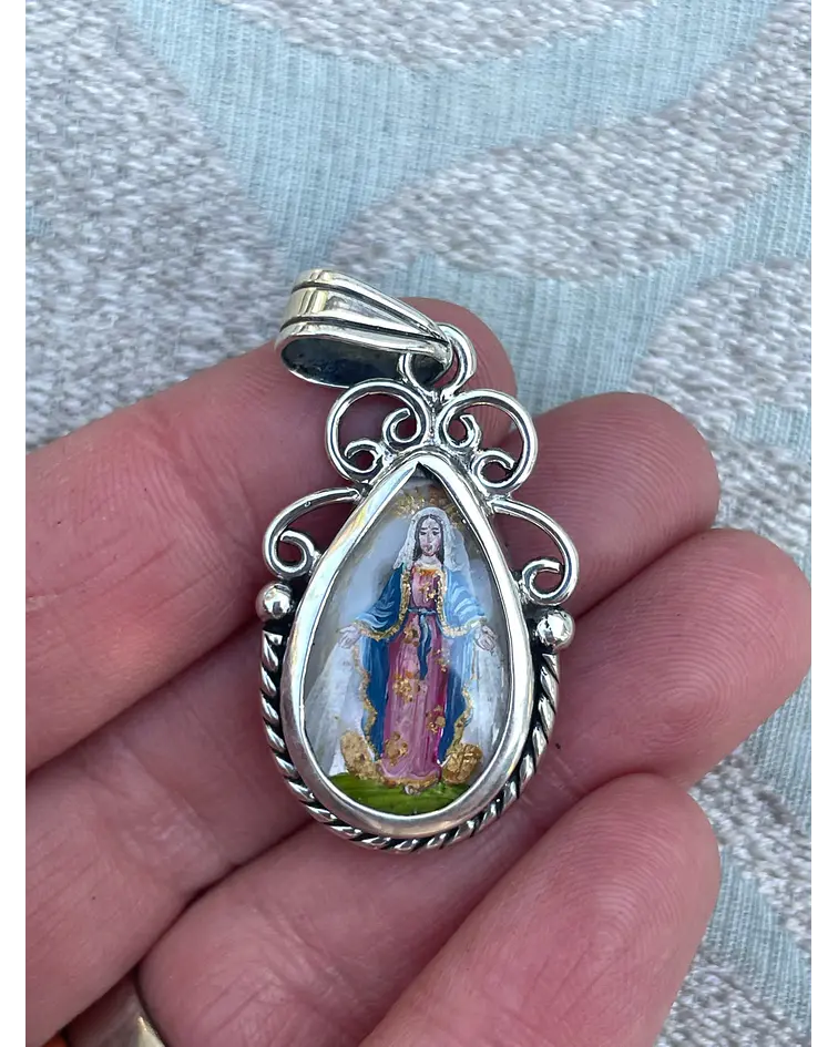 Medalla Virgen de los Rayos y San Judas Tadeo – Plata 950 y nácar pintado a mano