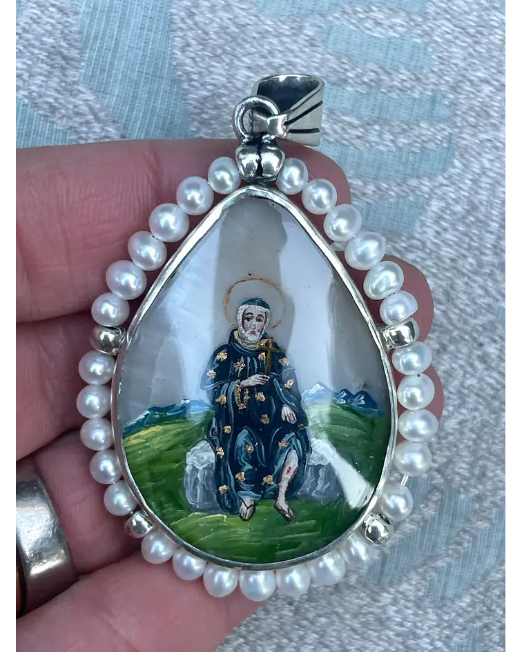 Medalla San Charbel y San Peregrino con perlas – Plata 950 | 4,3 × 5 cm