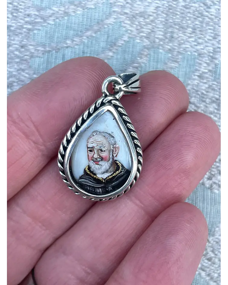 Medalla Sagrado Corazón de Jesús y San Pío de Pietrelcina – Plata 950 | 1,7 × 2,3 cm