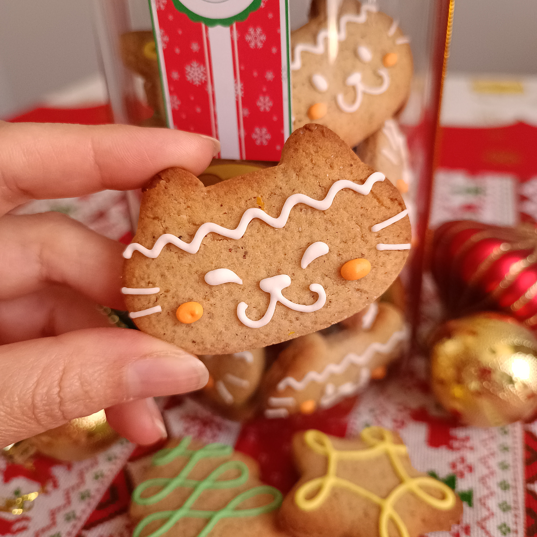 Ginger the Cat Cookie Jar 3