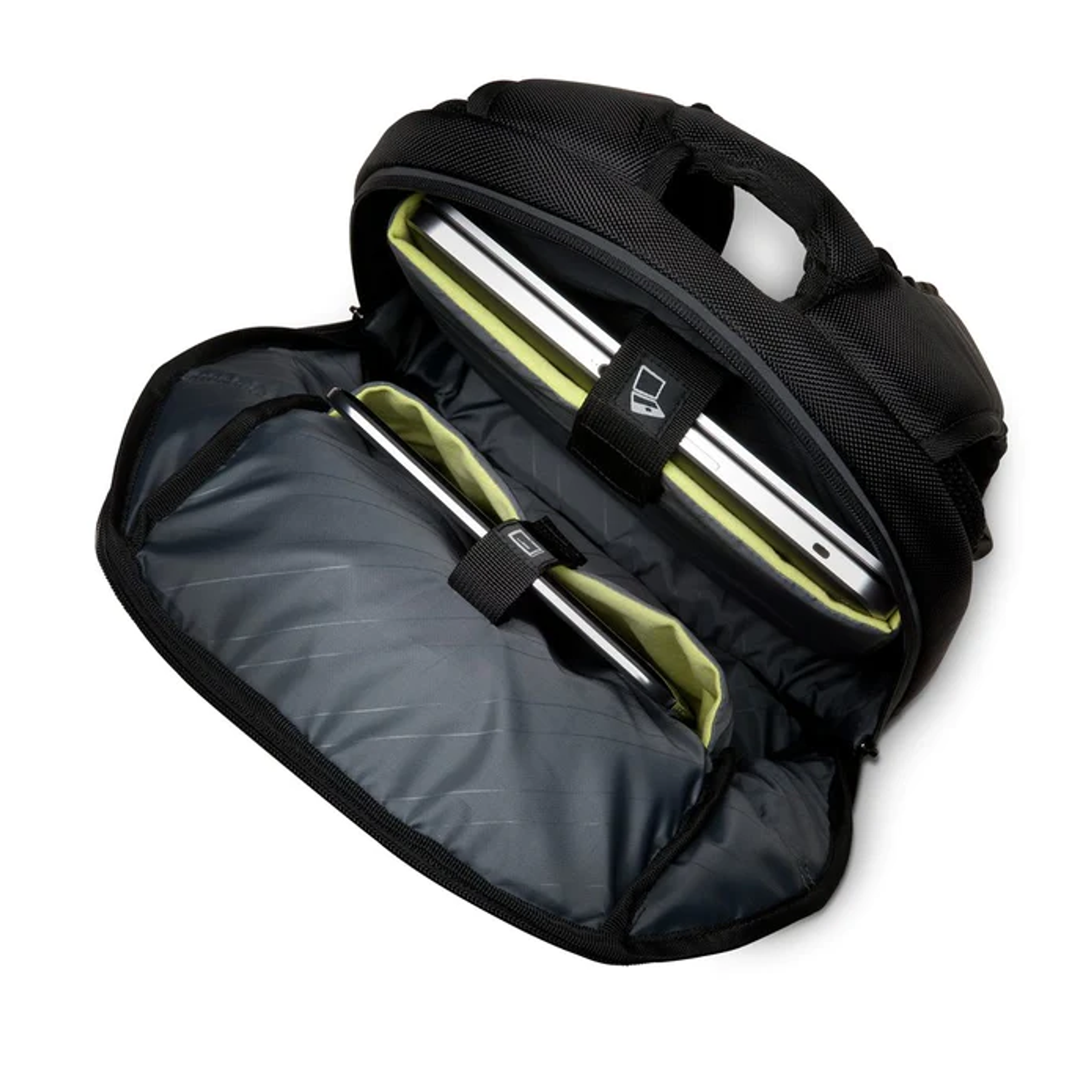 Kensington Triple Trek Ultrabook Optimized Backpack - Moc...