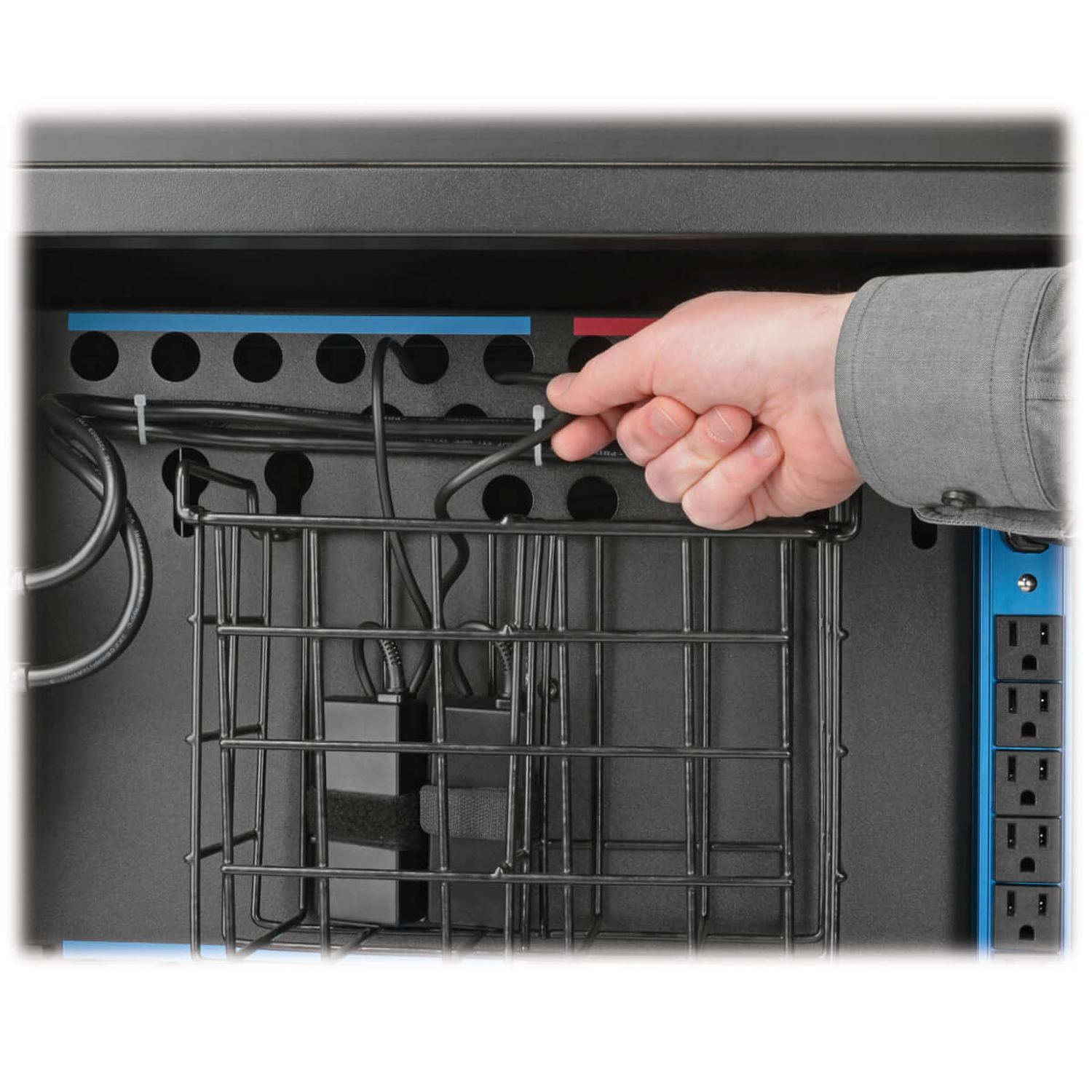 Tripp Lite Estación Móvil de Carga 36 Dispositivos 9