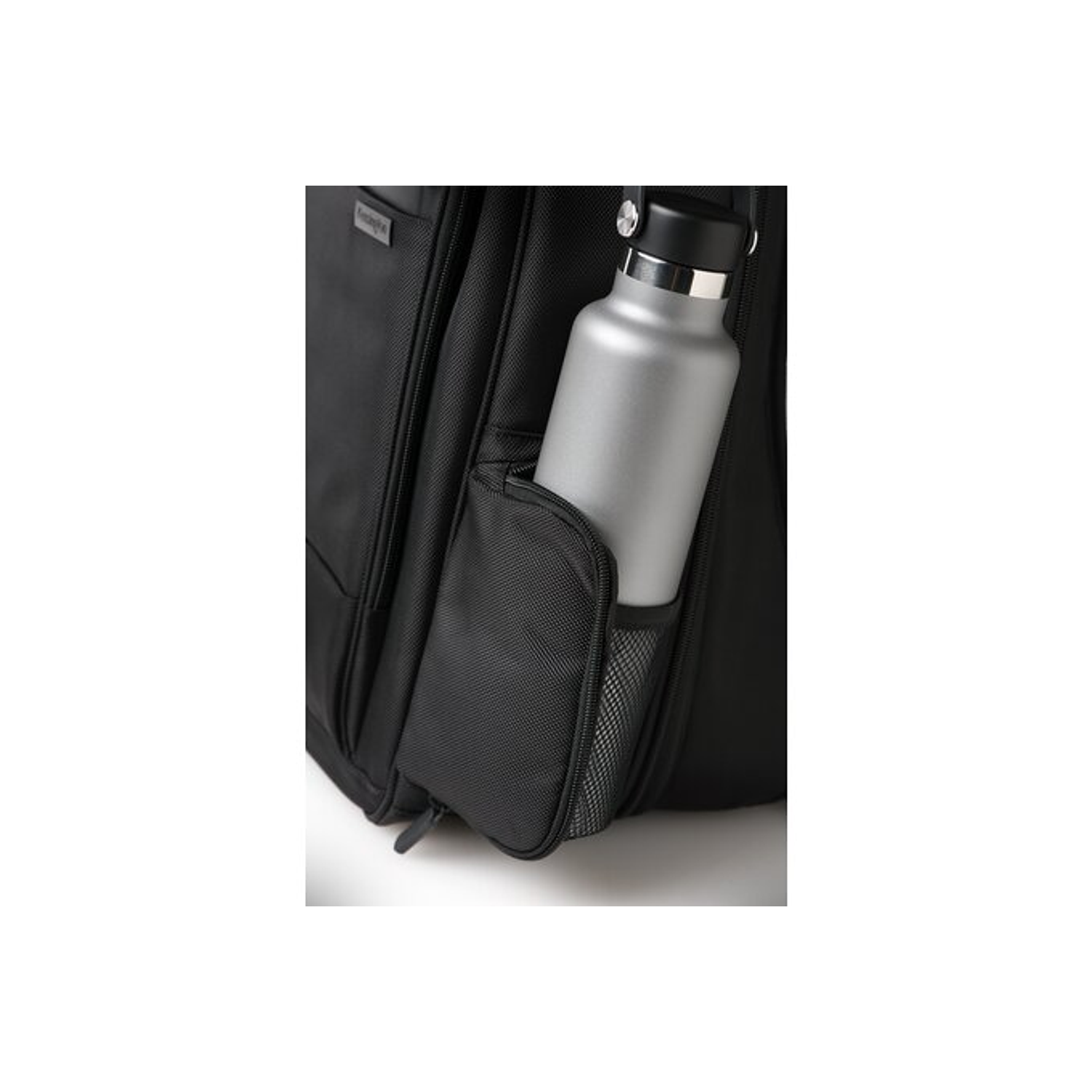 Kensington K60383WW Mochila Contour 2.0 para Notebook Hasta 14” 6