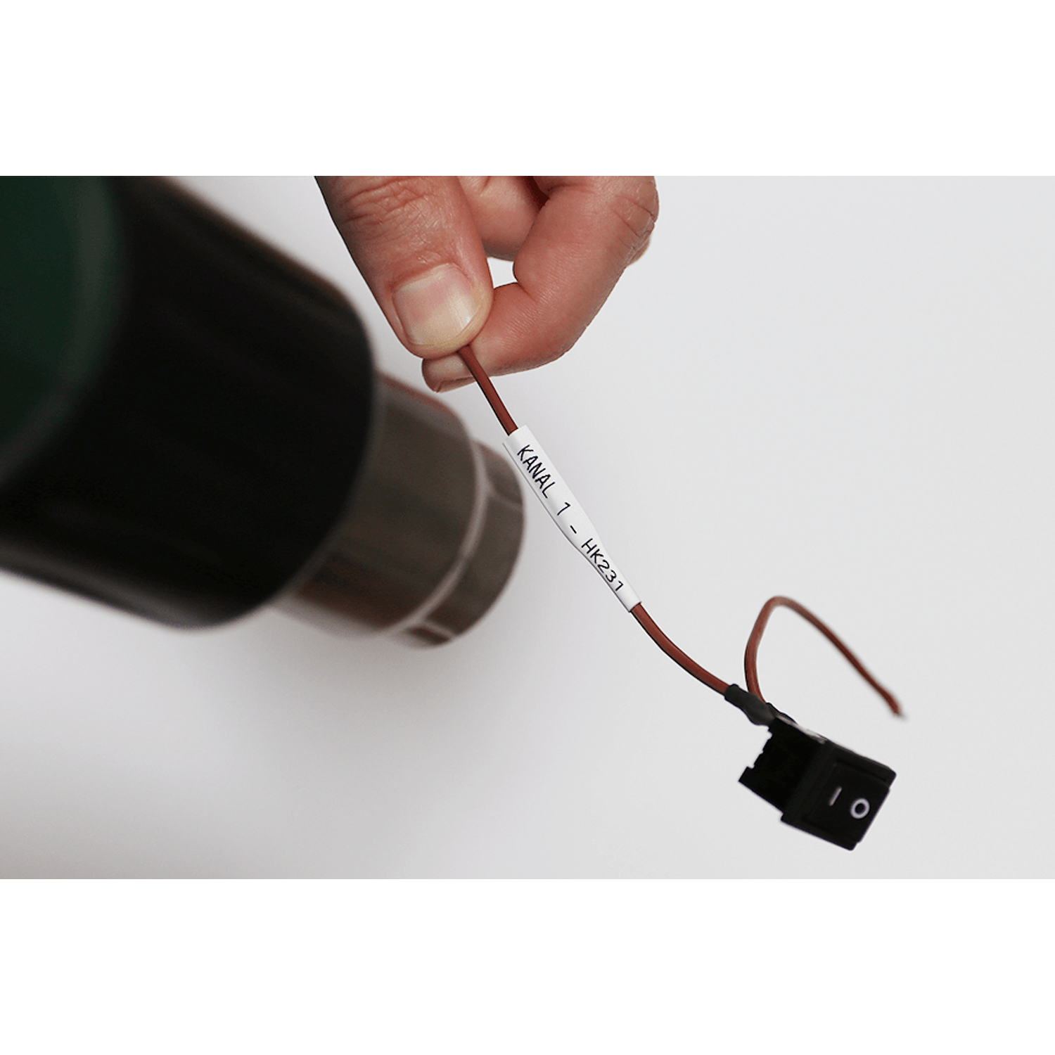 Brother HSE221E Cinta Termoretráctil 9.0mm Negro Sobre Blanco  2